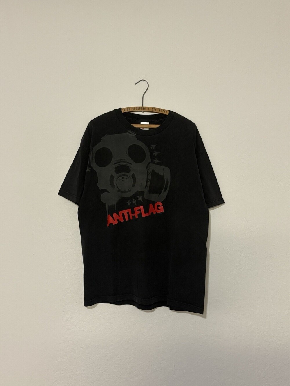 Vintage 90s Anti-Flag Gas Mask Punk Rock Band Shirt Faded Black Murina Size XL